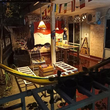 Deoplet Homestay & Gallery Yogyakarta Ngoại thất bức ảnh