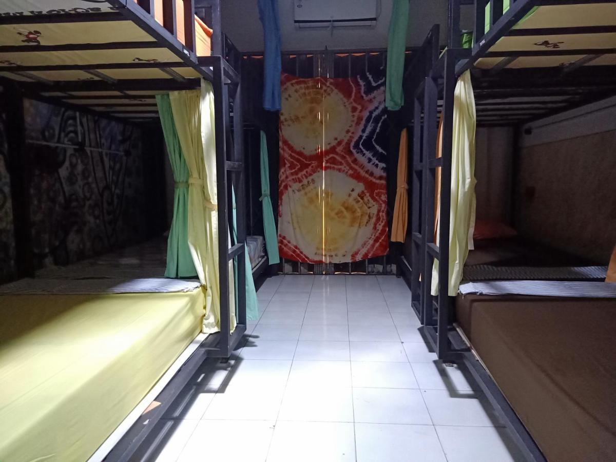 Deoplet Homestay & Gallery Yogyakarta Ngoại thất bức ảnh
