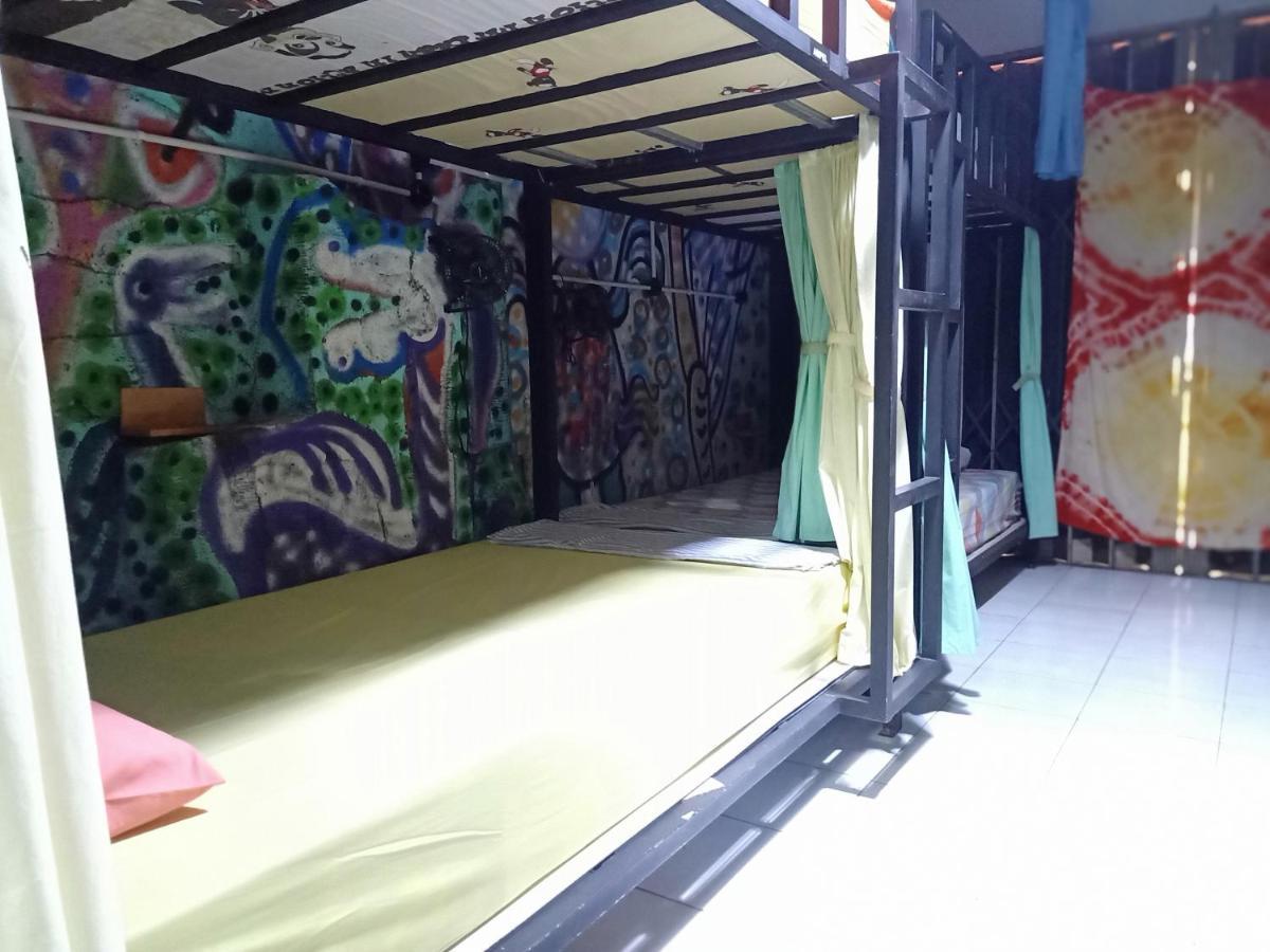 Deoplet Homestay & Gallery Yogyakarta Ngoại thất bức ảnh