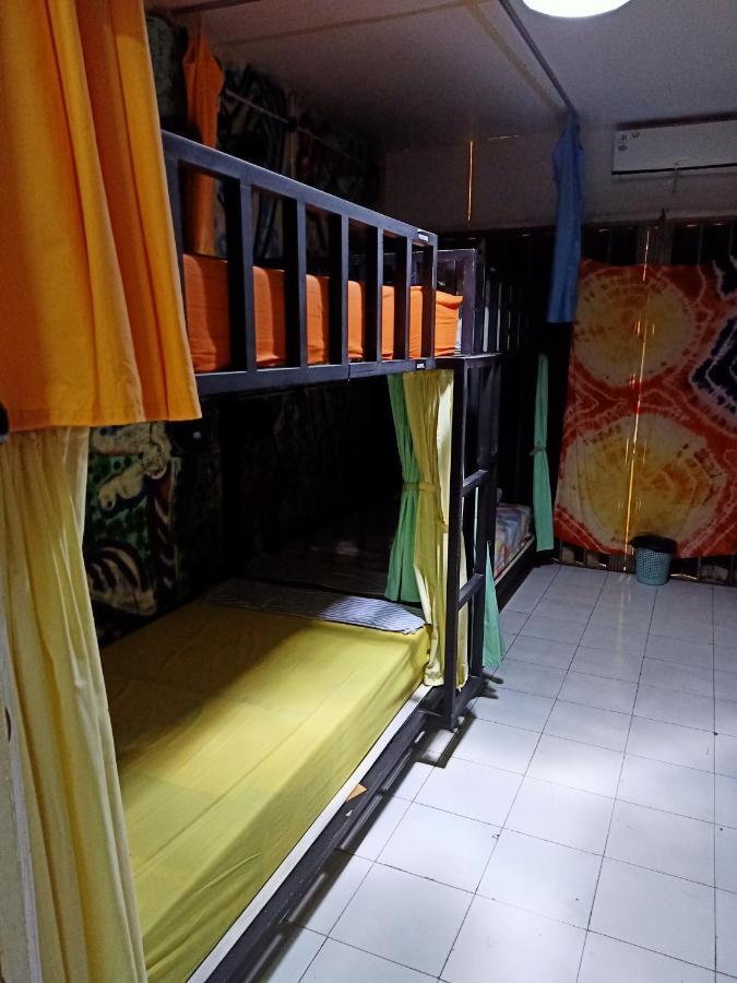 Deoplet Homestay & Gallery Yogyakarta Ngoại thất bức ảnh